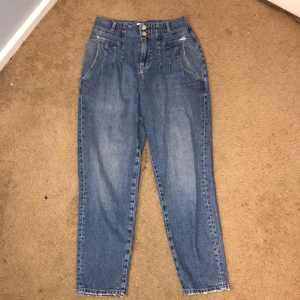 Baykanlar, high rise, light blue jeans ♡